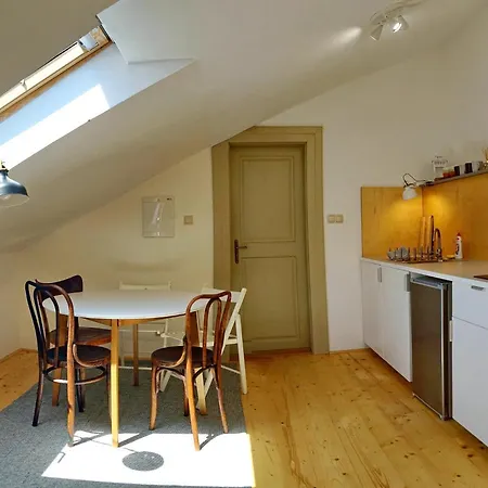 Tichy A Slnecny Loft Mikovini V Rusnom Centre Stiavnice Apartmán *