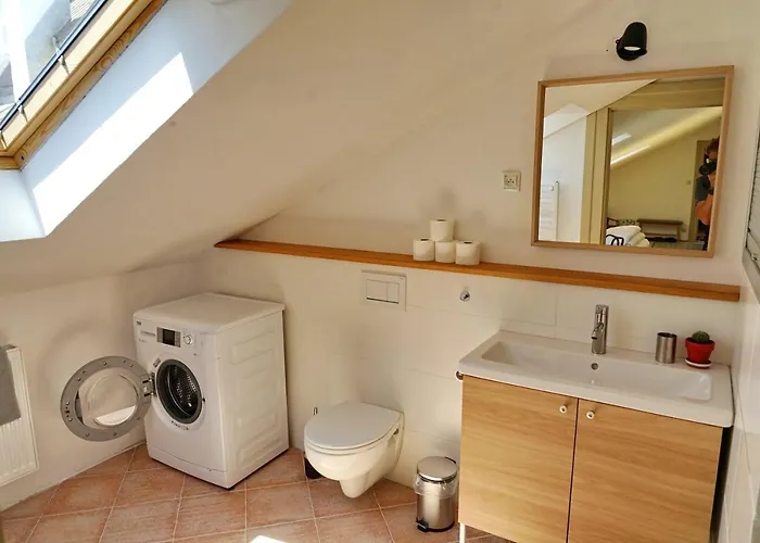 Tichy A Slnecny Loft Mikovini V Rusnom Centre Stiavnice Apartment *